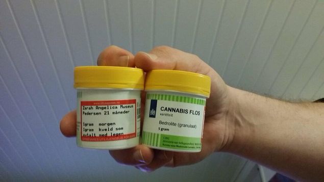 Dette er FANTASTISK !  på lørdag kunne vi hente Zarah Angelicas medisinske Cannabis (Bedrolite) importert fra Nederland, direkte til vårt lokale apotek :)  

Bedrolite (Sativa variant) inneholder < 1 % THC og 9 % CBD.

Det er en STOR lettelse....
Nå gjenstår det på nytt å søke om dekning etter avslag... 
Vi lever i håp  <3 

